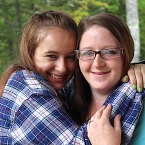 Meet your Posher, Skyelora